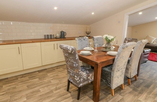 Elim Cabaña | THE APARTMENT AT PLAS YR EITHIN, pet friendly in Llanfechell