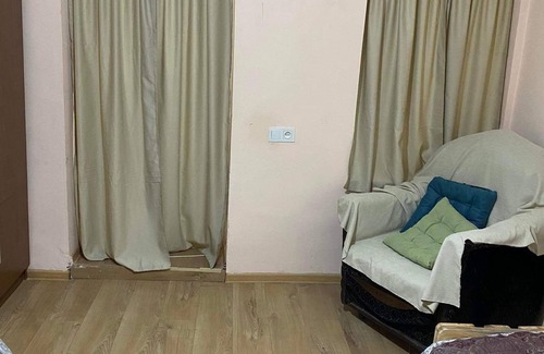 mtatsminda Apartamento | The apartment is in a cozy and quiet environment