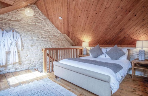 St Ishmaels Casa | The Apple Store - 1 Bedroom Cottage - St Ishmaels