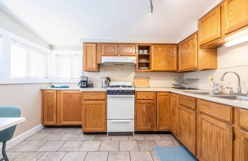 Lower Avenues Apartamento | The Aquamarine Suite -Walk Downtown-40 mins to Ski