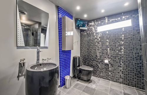 Sterling Heights Casa | The Aquarium House