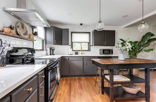 Winston - Salem Casa | The Ardmore Chalet WS