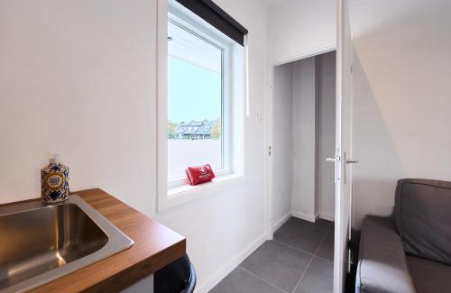 Stratum Casa | The Art Gallery - Jean-Michel's Place - By T&S