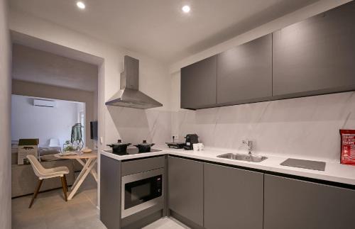 Stratum Apartamento | The Art Gallery - Theo's Loft - By T&S