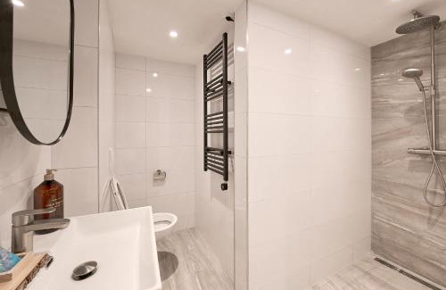 Stratum Apartamento | The Art Gallery - Theo's Loft - By T&S