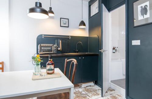 Cardigan Apartamento | The Art Room Apartment