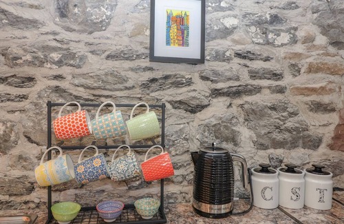 Glen of Aherlow Cabaña | THE ARTIST'S BARN, family friendly in Cappawhite, County Tipperary