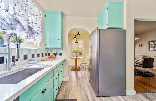 Los Angeles Casa | The Artist's House- A two-bedroom, newly remodeled Spanish Stucco in Inglewood