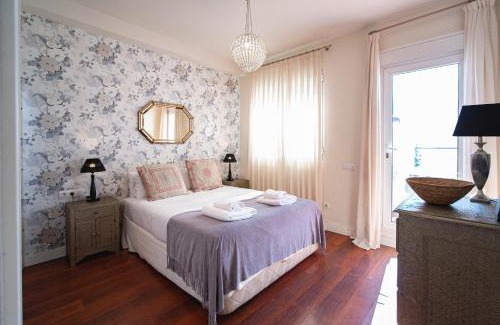 Doctor Barraquer-Grupo Renfe-Policlinico Apartamento | The Artist's House with Private Pool by SHS
