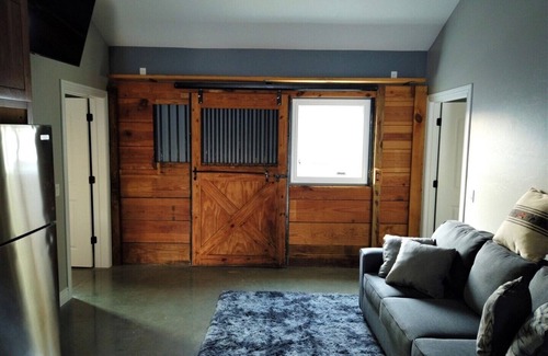 Waynoka Casa | The Ash Street Stables Villas