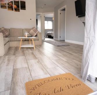 Cleeve Casa | The Ash View