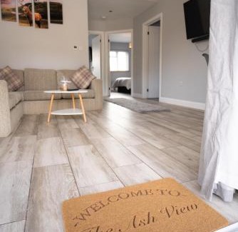 Cleeve Casa | The Ash View