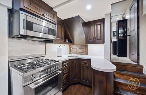 Austin Villa | "Aspen"-Premium-Villa-Baño Privado-Vista al patio