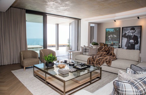 Bantry Bay Apartamento | The Atlantic Crown - 4BR Penthouse with Pool & Ocean View