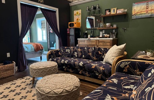 Perryville Casa | The Atrium A Boutique Hotel Suite 14
