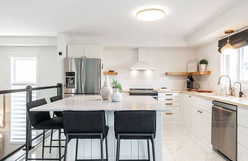 Kitchener Casa | The Atrium: A Home in Full Bloom