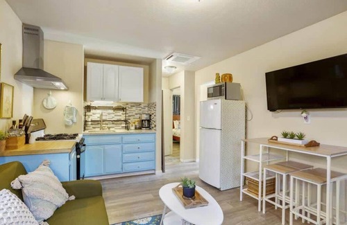Point Loma Cabaña | The Avocado Hut- Private Guesthouse, HOT TUB!