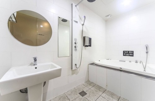 Buk-myeon Hotel | The B&B Changwon