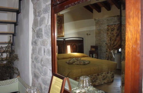 Pontremoli Cama Y Desayuno | El B & B Eremo Gioioso - La Vite Room