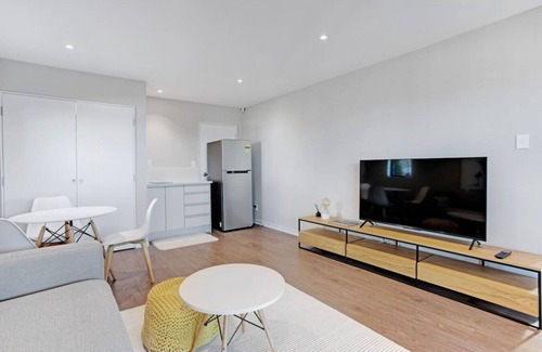 Hillcrest Casa | The Base Guest Suite with Wi-Fi and Deck