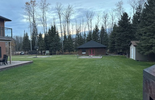 Candle Lake Cabaña | The Back Nine House - 4BR Luxury Near Candle Lake Golf