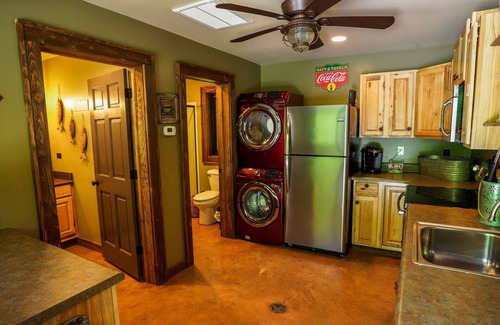 Goldbond Cabina | The Baitshop at Four Fillies Lodge