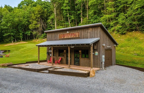 Goldbond Cabina | The Baitshop at Four Fillies Lodge