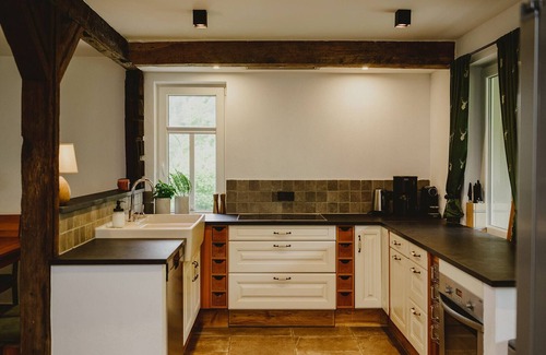 Bescheid Apartamento | The bakehouse, mill estate with private natural bathing lake