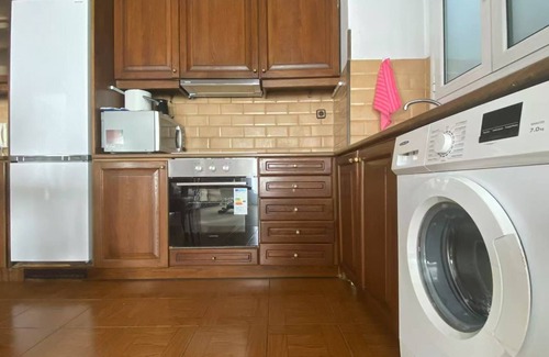Kinosargous Apartamento | The balcony overlooks the Acropolis close to attractions and supermarket