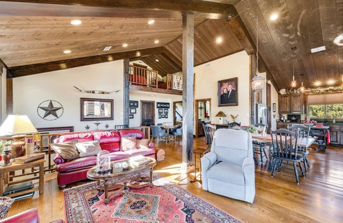 Mobeetie Casa | The Barn at Quail Creek Ranch - 2 Bedroom Peaceful Ranch Retreat