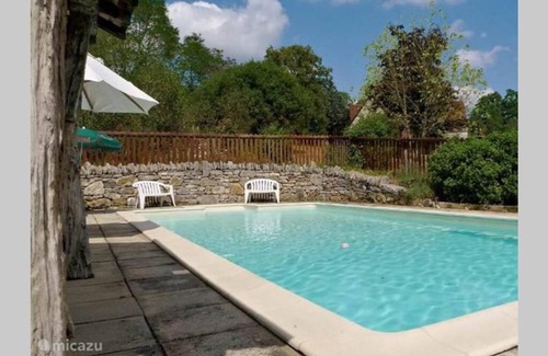Carayac Casa | THE BARN, MAISON, PISCINE PRIVATIVE, CALME, WIFI