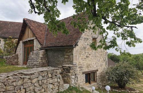 Carayac Casa | THE BARN, MAISON, PISCINE PRIVATIVE, CALME, WIFI