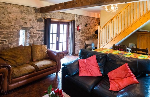 Fethard on Sea Casa | THE BARN, pet friendly in Fethard-On-Sea, County Wexford