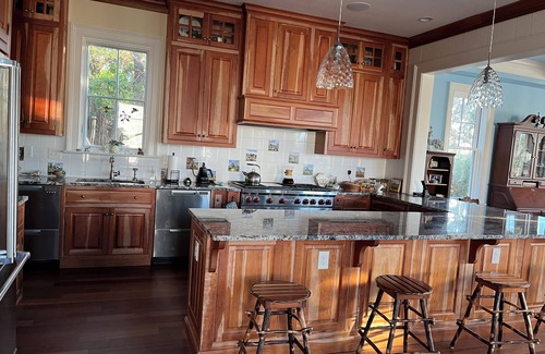 Isle of Palms Casa | 801 Ocean Blvd. The Barnalee - Salt Water Infinity Pool with Ocean Views