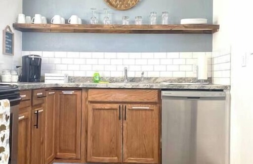 Amarillo Casa | The Barnyard *Perfectly Located off I-40*