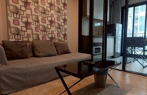 Pattaya Bay Apartamento | The base condo Pattaya city center