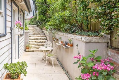 Waverton Casa | The Bath House cosy &luxe garden Cottage near CBD