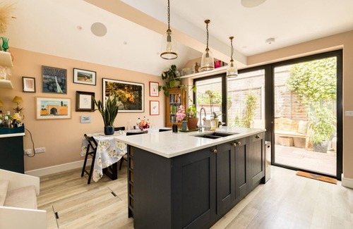 St. Mary's Park Casa | A Perfect 3 Bedroom Home with Outdoor Space