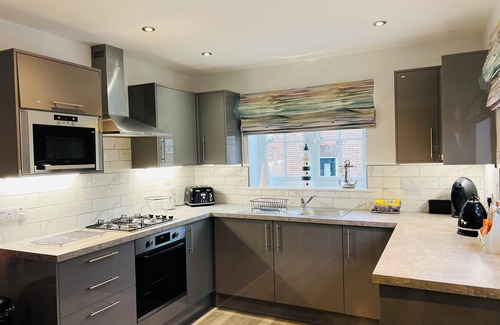 Filey Cabaña | The Bay Filey two adjacent 3 bed cottages sleeps 12 dog friendly, pool beach pub