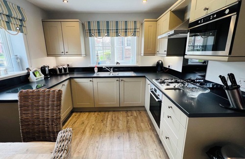 Filey Cabaña | The Bay Filey two adjacent 3 bed cottages sleeps 12 dog friendly, pool beach pub