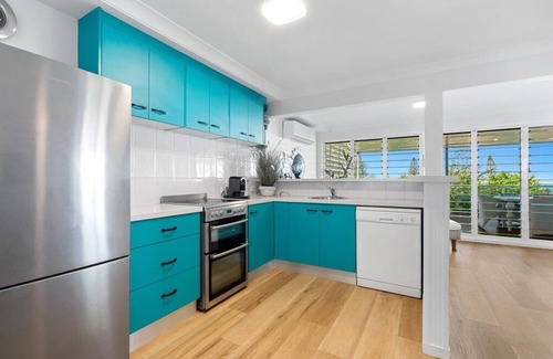 Moreton Bay Region Casa | The Bay House Kings Beach, Ocean Views meet Luxury