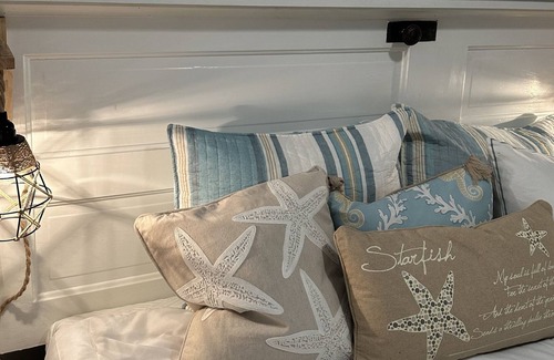 West Irondequoit Cabaña | The Beach Cottage Hideaway