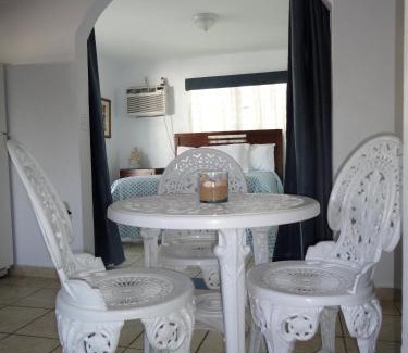 Campamento Pinones Casa | The Beach Guesthouse