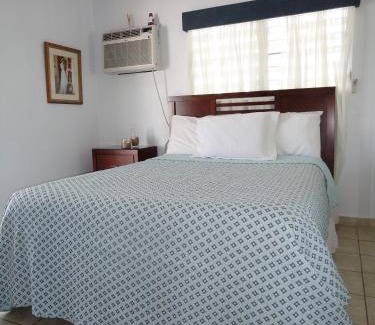 Campamento Pinones Casa | The Beach Guesthouse