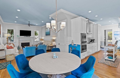 Cape Fear Station Casa | The Beach House - Southern Living Home 4 Br w Loft East Beach BHI and Shoals
