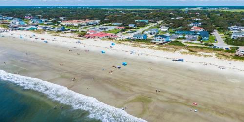Yaupon Beach Apartamento | The Beach House at Oak Island by Carolina Resorts