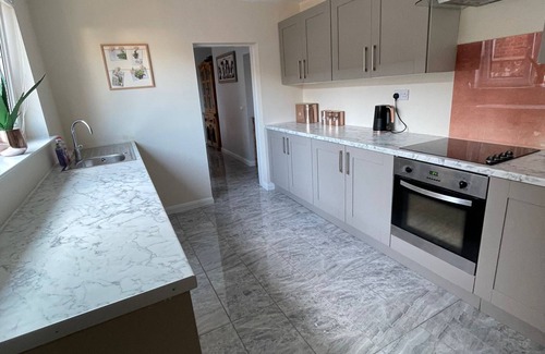 Withernsea Casa | The Beach House is in the centre of Withernsea, walking distance to the beach.