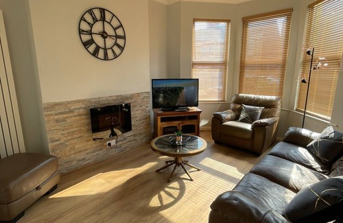 Withernsea Casa | The Beach House is in the centre of Withernsea, walking distance to the beach.