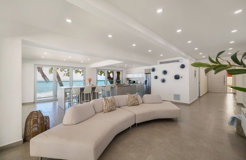 Guaniquilla Casa | The Beach House Private Pool