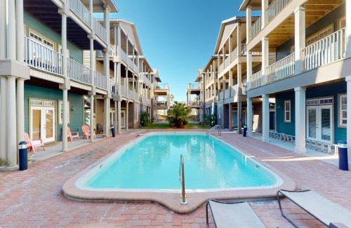 Crescent Beach Casa | The Beach Walk